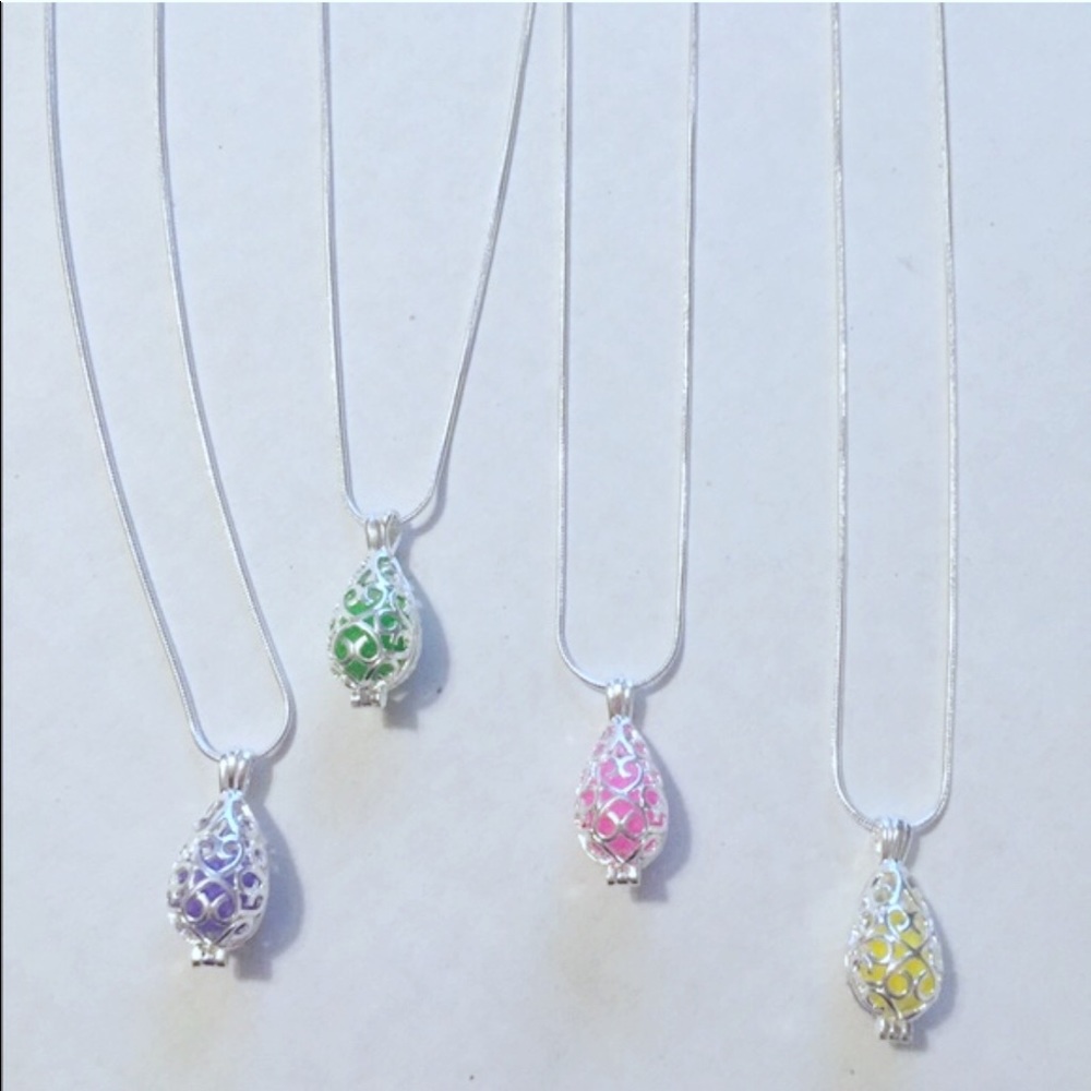 Essential Oil Diffuser Necklace